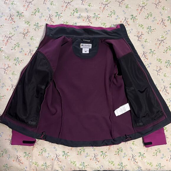 Columbia Titanium Jacket Fleece Lined Purple Omni Tech Softshell Fitted Small - Picture 3 of 7